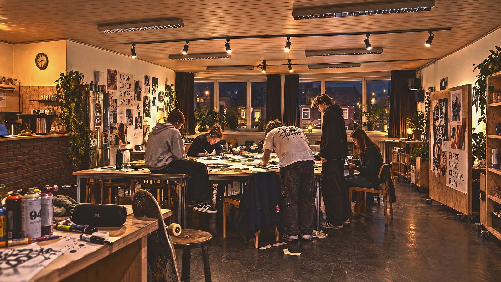 Jugendliche in der Werkstatt